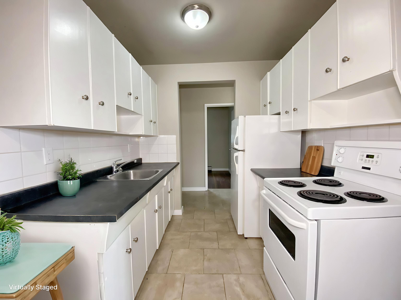 Murray Apartments - Photo 5 of 17