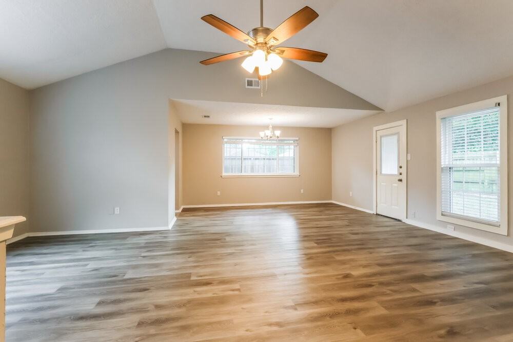 4703 Owens Creek Ln - Photo 6 of 16