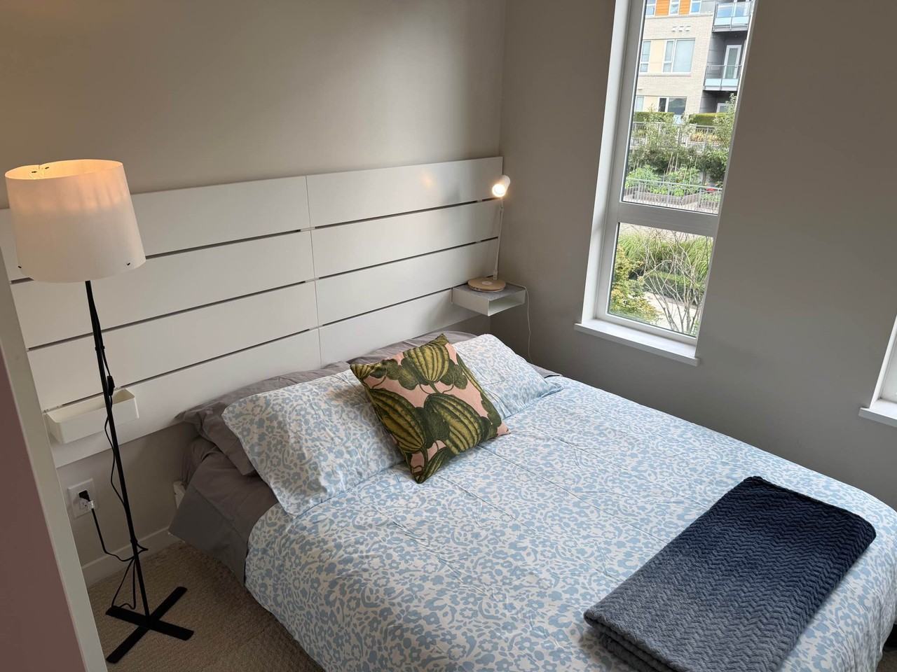 9877 University Crescent #403 - Photo 3 of 33