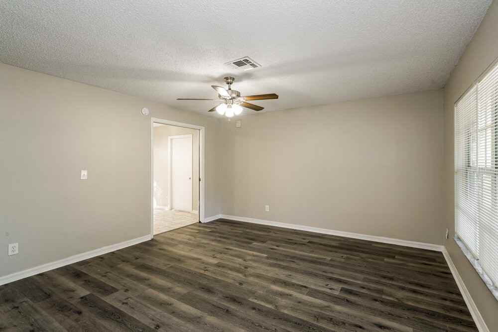 37340 Carter Ave - Photo 3 of 16