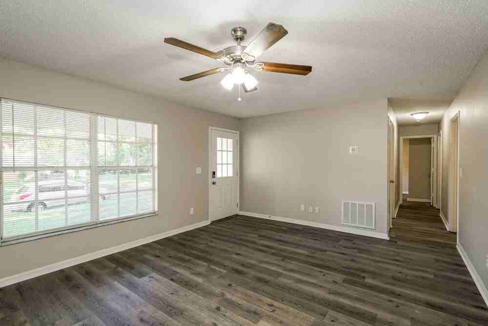 37340 Carter Ave - Photo 4 of 16