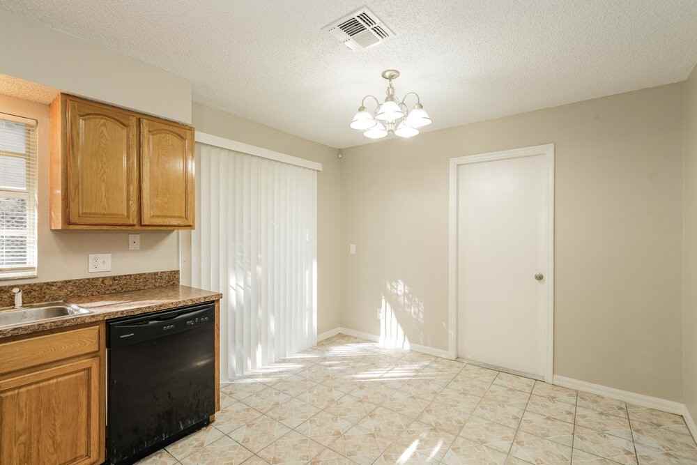 37340 Carter Ave - Photo 6 of 16