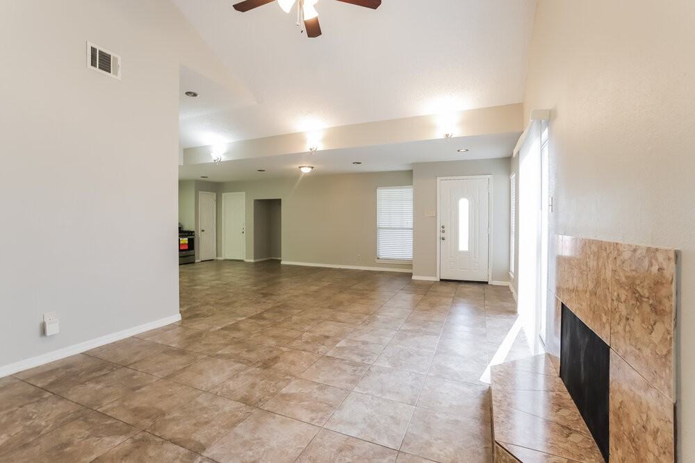 6395 Crossway Dr - Photo 7 of 25