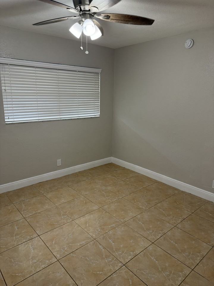 1436 HOLLY HEIGHTS DRUnit 1 #1 - Photo 6 of 9