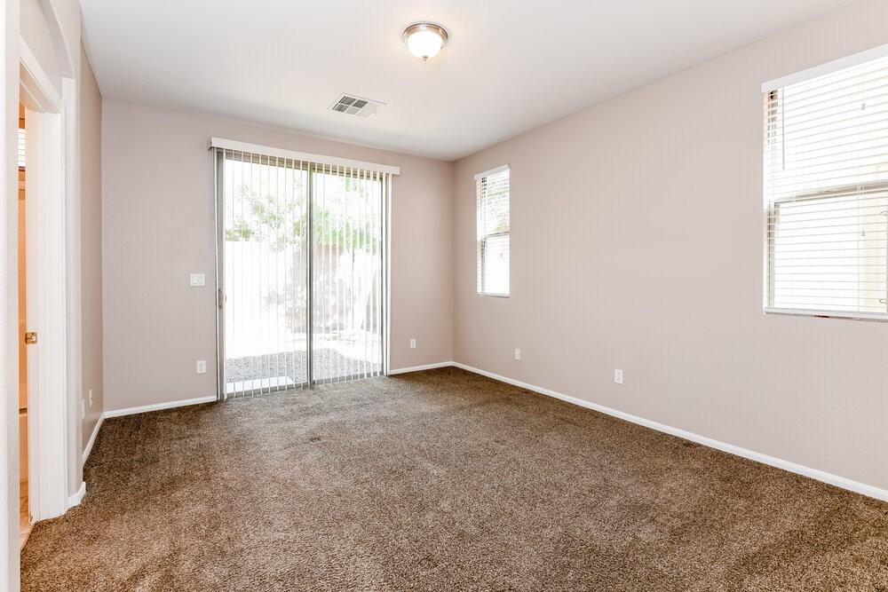 4344 Desert Home Ave - Photo 6 of 15