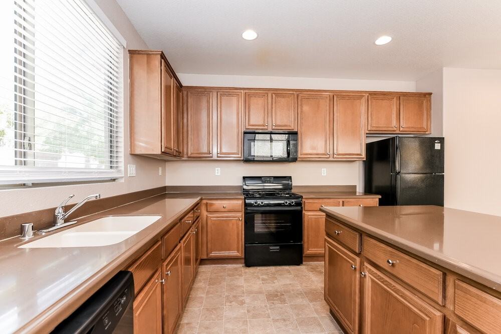 4344 Desert Home Ave - Photo 7 of 15
