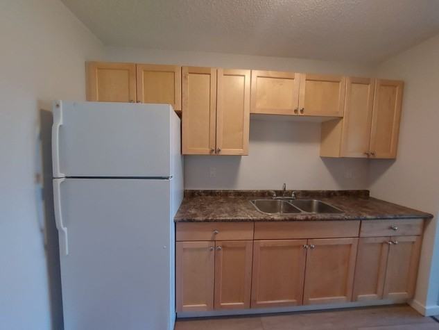 3 Bedroom 1.5 Bathroom Unit in Oriole Park - Photo 2 of 18