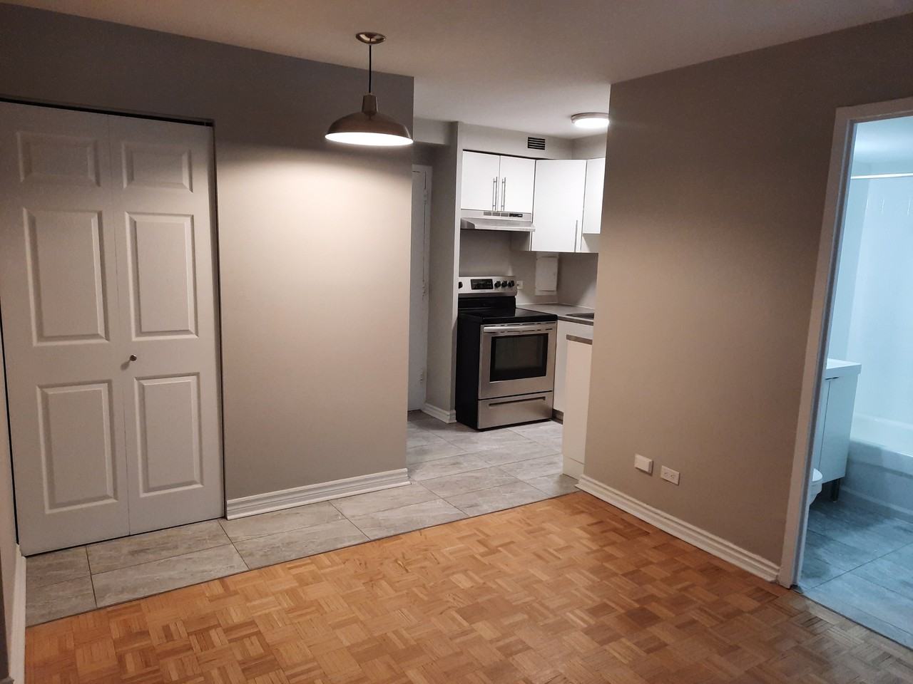 1444 Rue Mackay — photo 1
