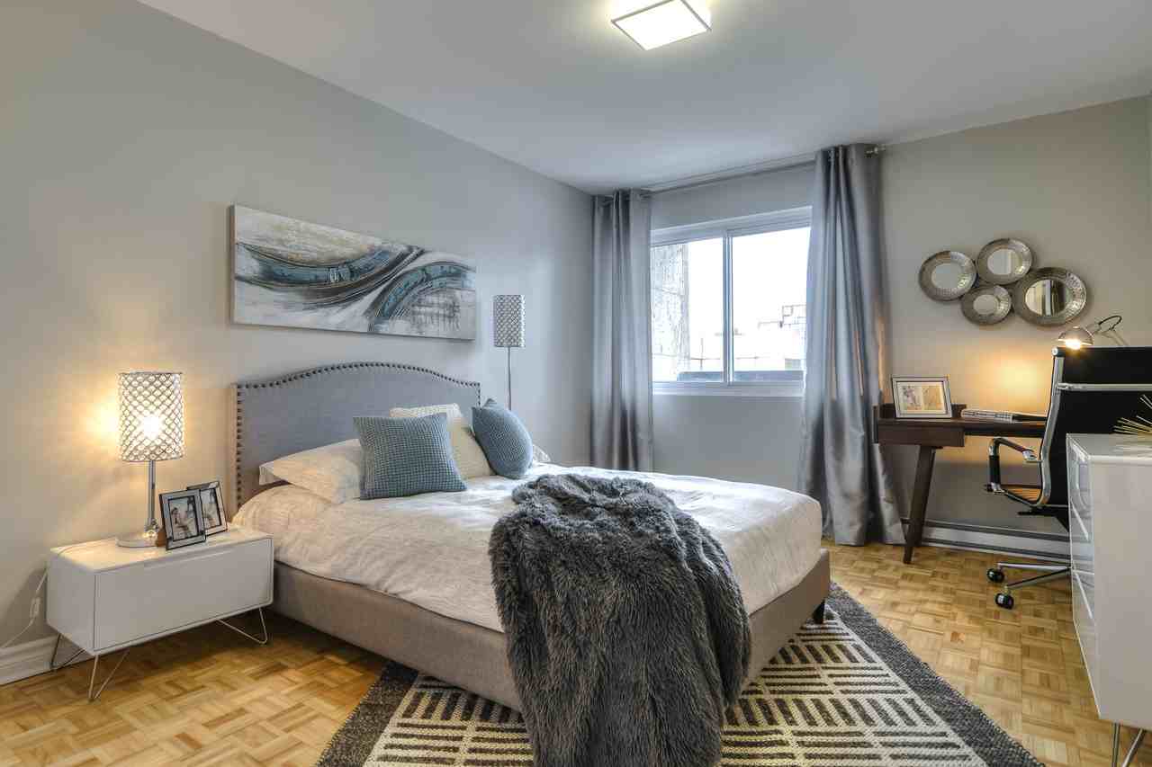 Le 1436 Mackay - Photo 6 of 38