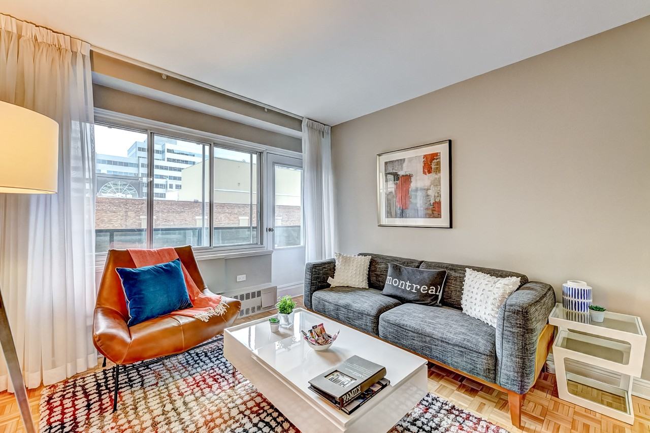 2050 de Maisonneuve - Photo 2 of 17