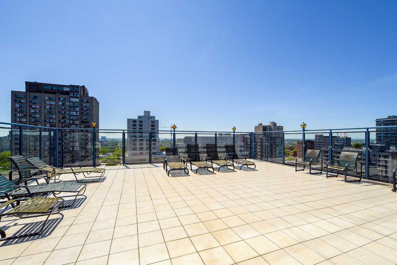 2050 Boul De Maisonneuve O — photo 2