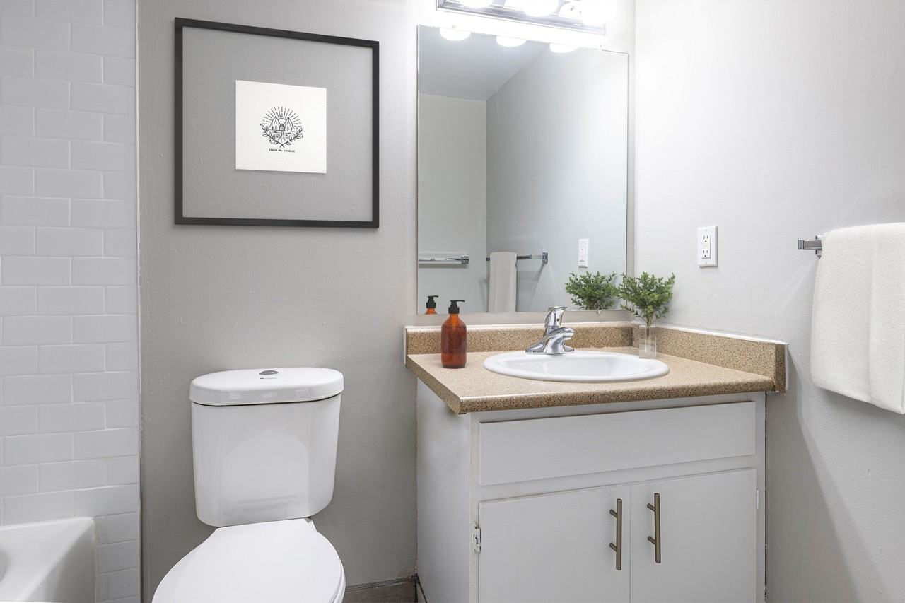 Trinity Apartments - Photo 6 of 18