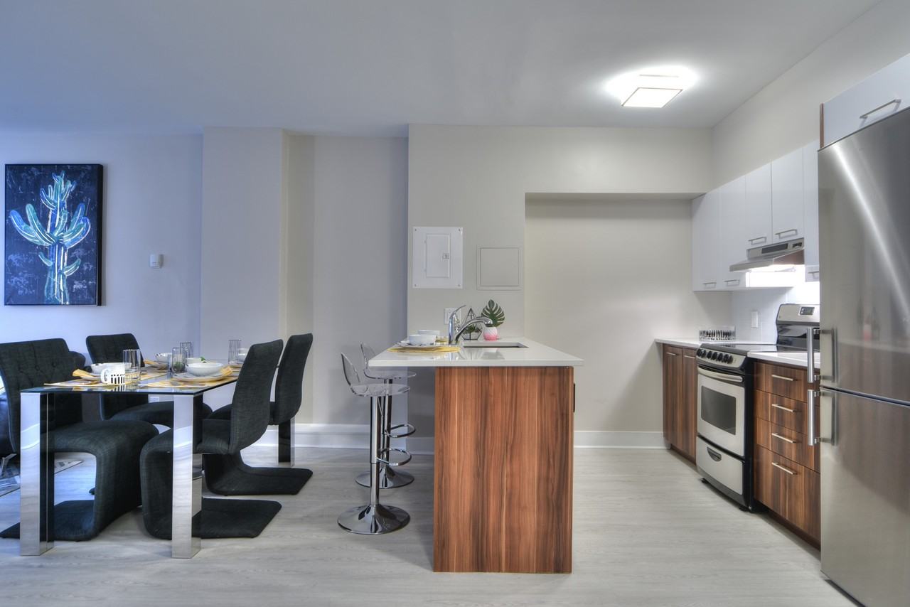 2070 de Maisonneuve - Photo 4 of 24