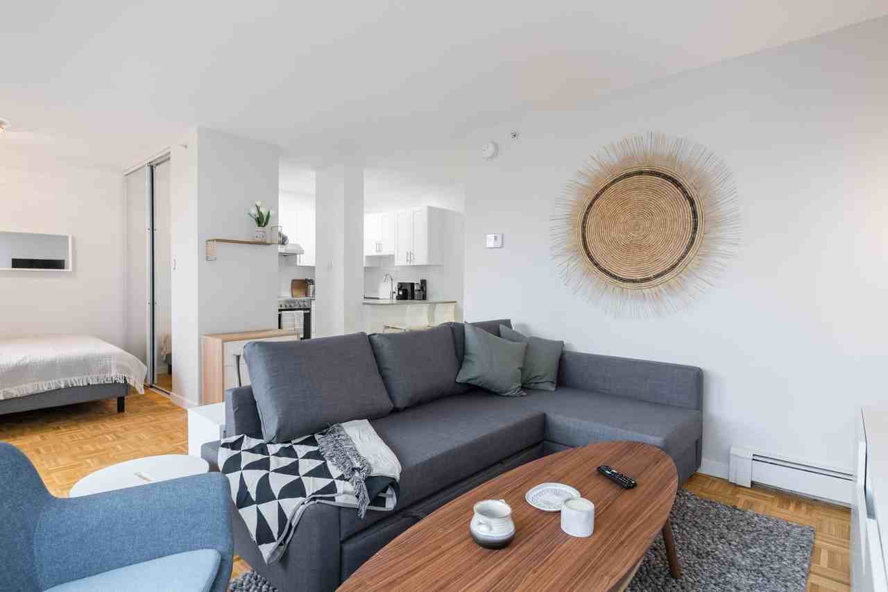 1033 Haro St - Photo 2 of 7