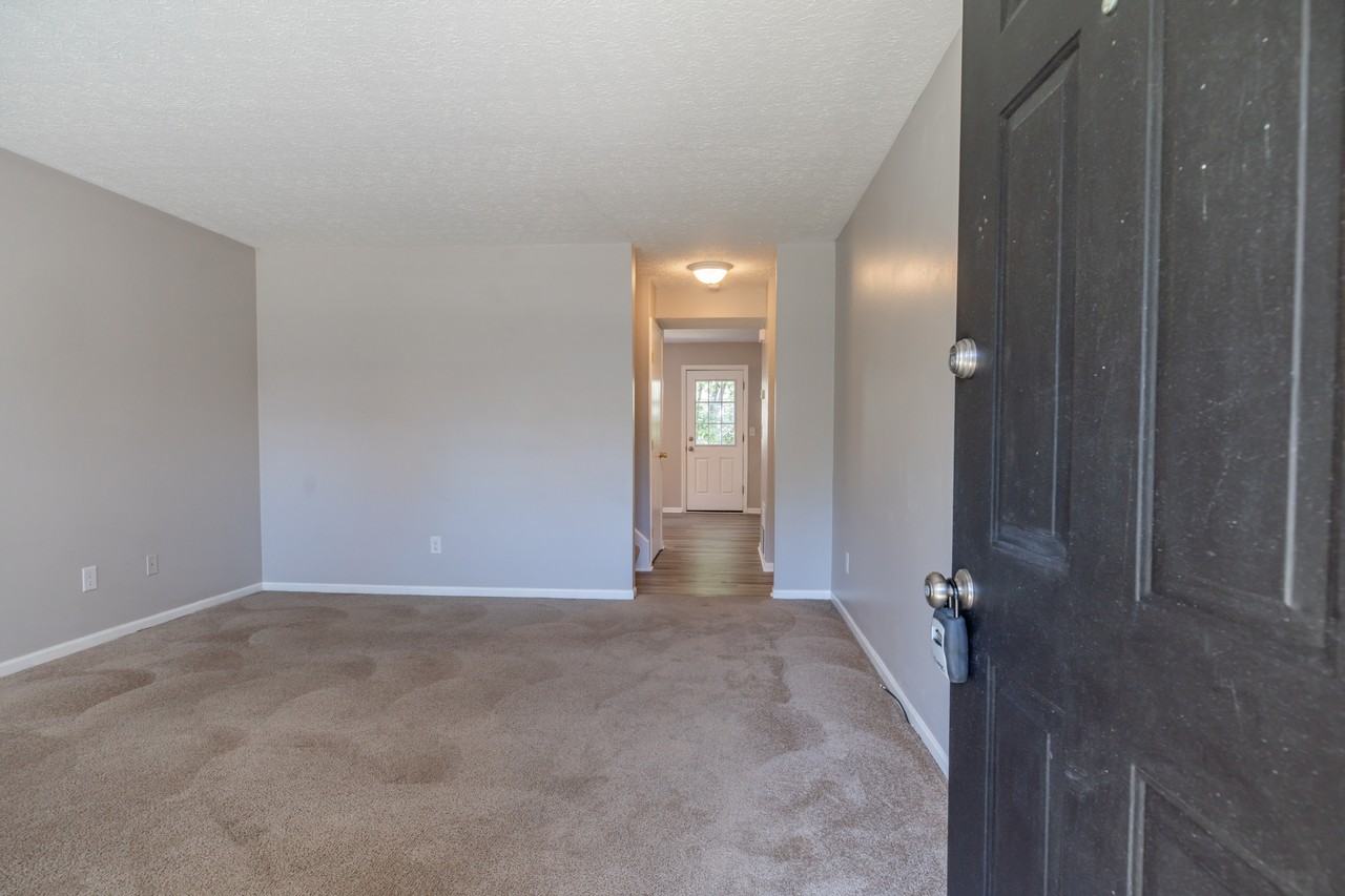 484- 486 Applegate Lane - 486 #486 - Photo 3 of 41