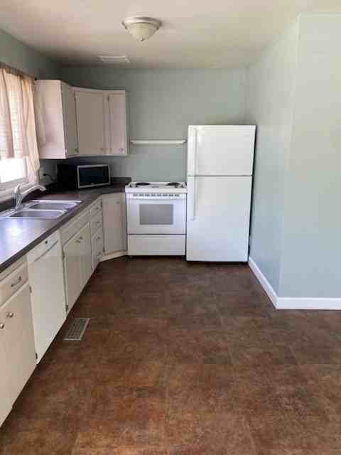 1138 Avenue D #1 - Photo 3 of 26