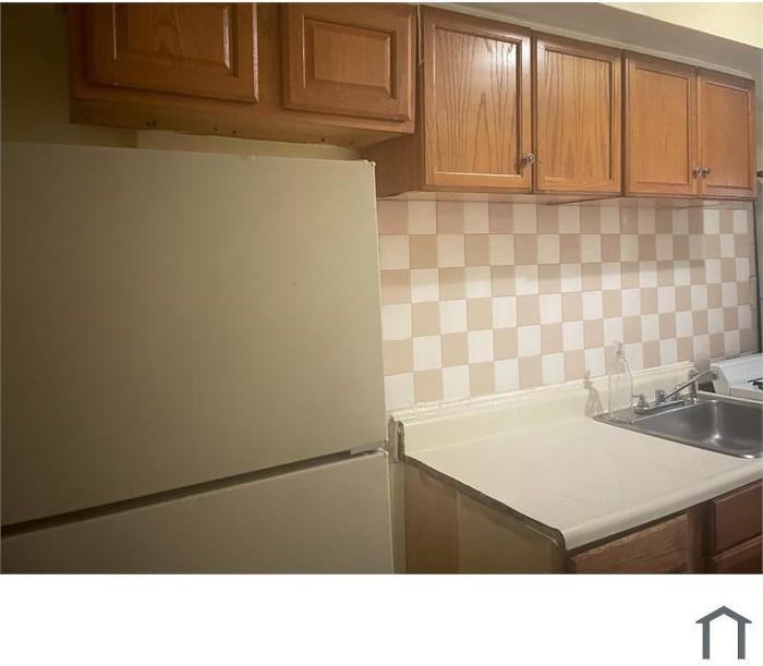 6006 Clay St Ne - Photo 2 of 8
