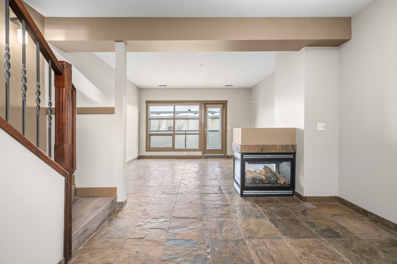 1750 26 Ave Sw - Photo 2 of 25