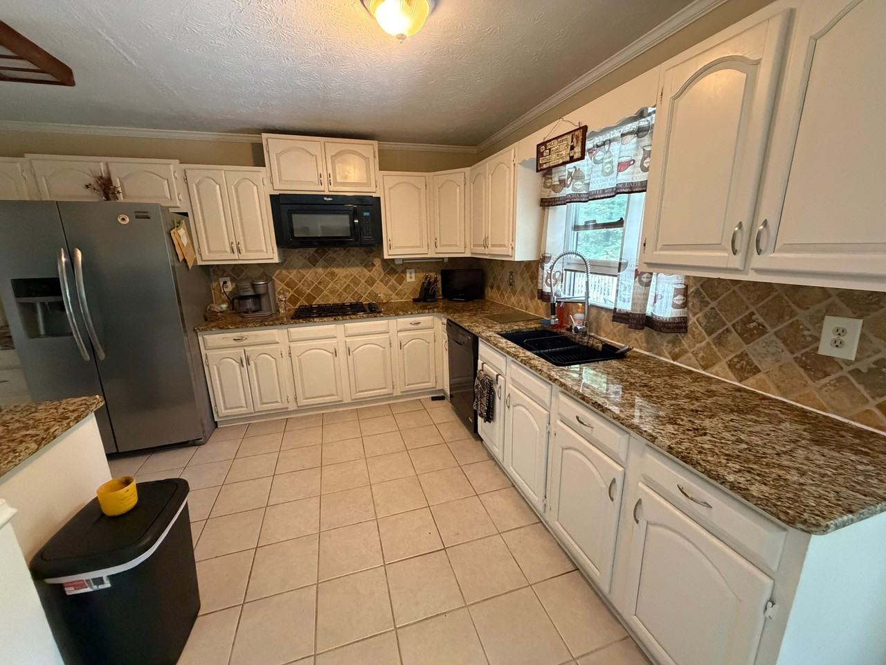 1446 Lilburn Stone Mountain Rd - Photo 5 of 19