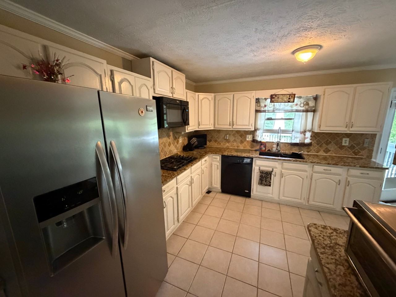 1446 Lilburn Stone Mountain Rd - Photo 6 of 19