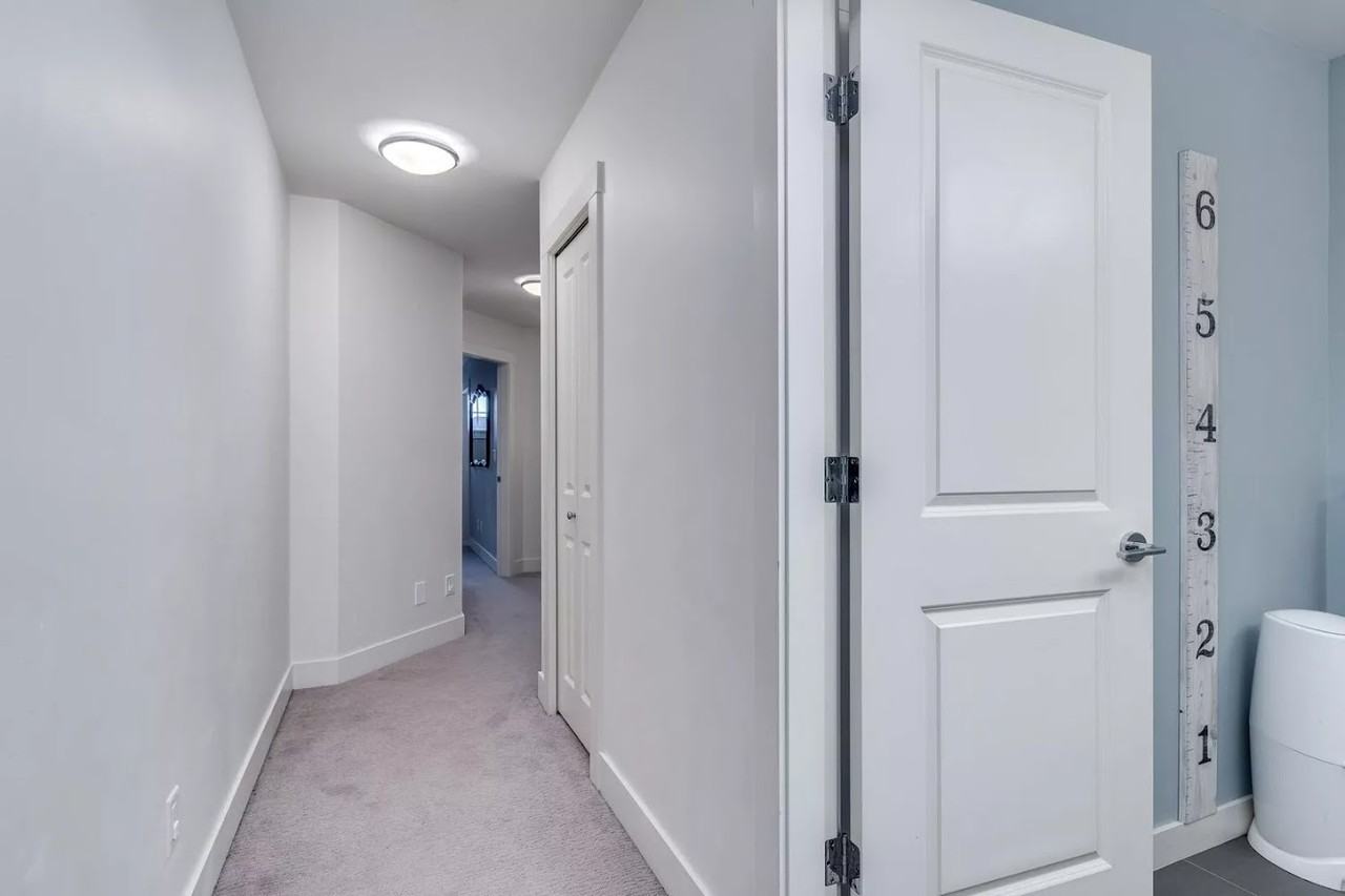 27043 35A Avenue - Photo 9