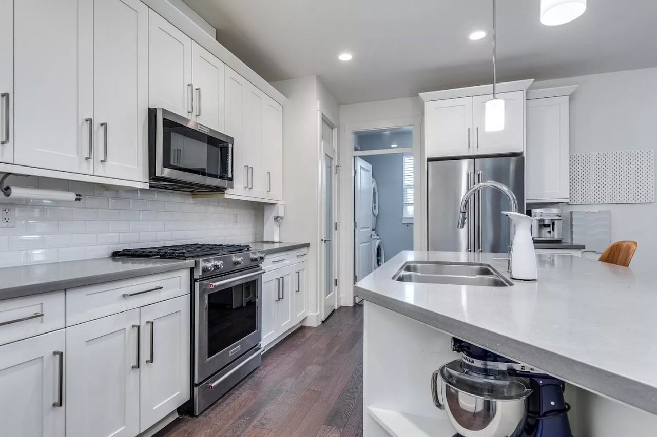 27043 35A Avenue - Photo 4 of 20