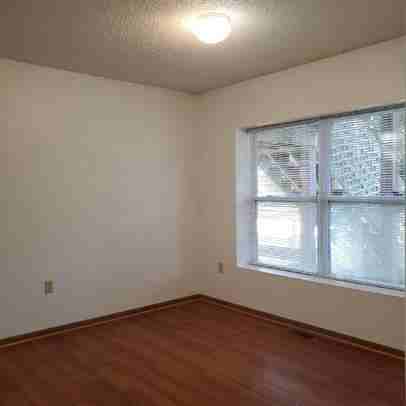 301 S Mulberry St #D - Photo 7 of 15