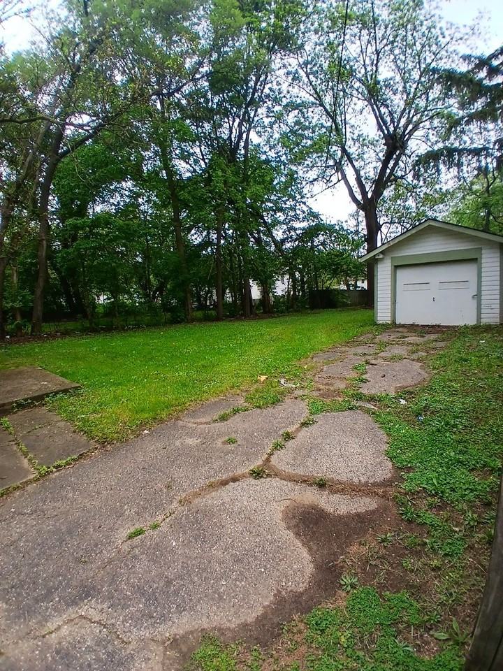 912 Furman St #1 - Photo 2 of 9