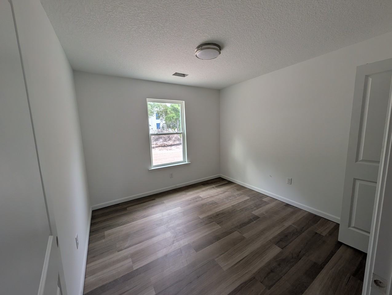 20 Frasier Ln #1 - Photo 7 of 16