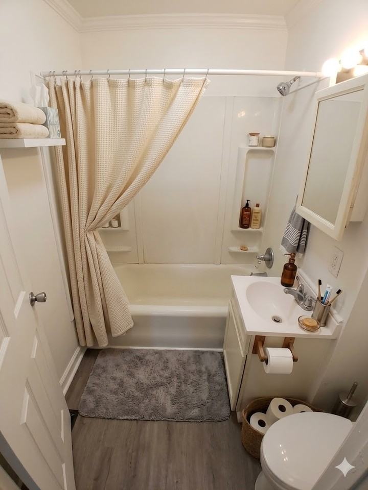 615 Newport Ave #1 - Photo 4 of 6