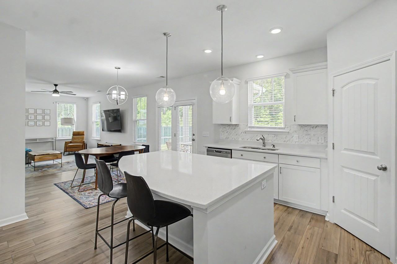 160 Spring Hill Dr #1 - Photo 7 of 37