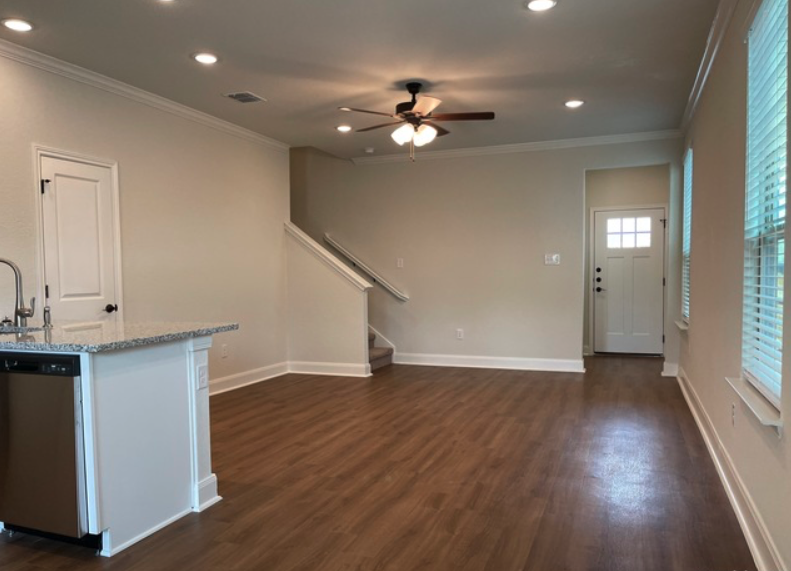 2206 Sandlewood Cove San Antonio, Tx. 78245 - 102 #102 - Photo 4 of 25