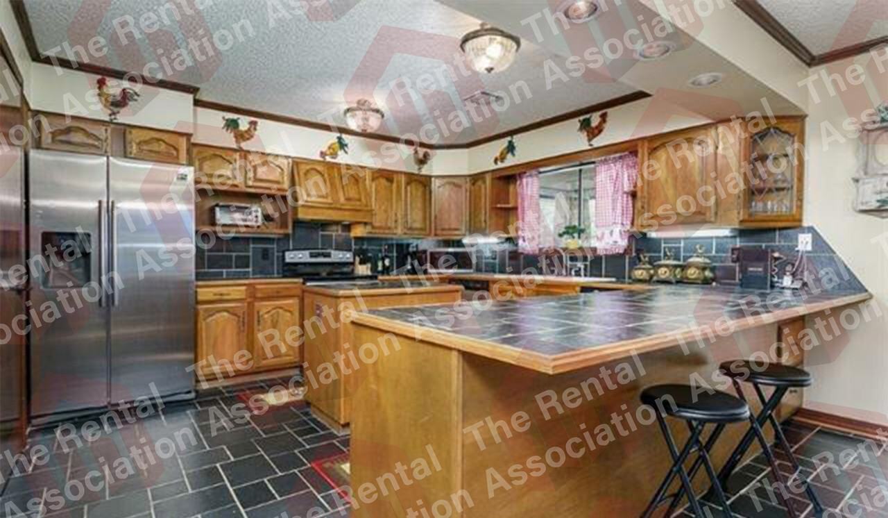 4006 Chauvin Ln #1 - Photo 3 of 11