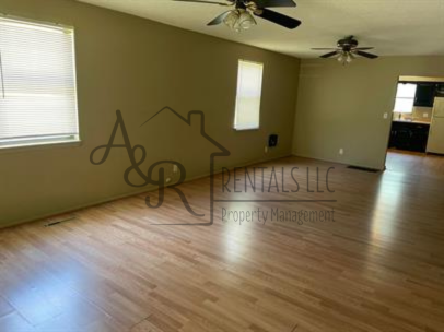 809 W 6th St #1 - Photo 4 of 11