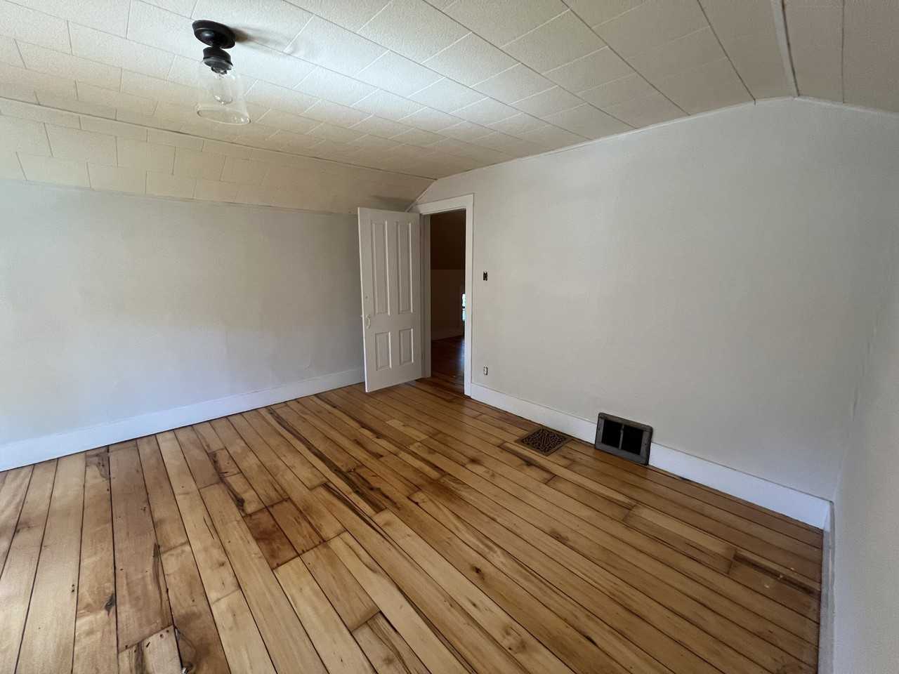 118 Linden St #118 - Photo 7 of 13