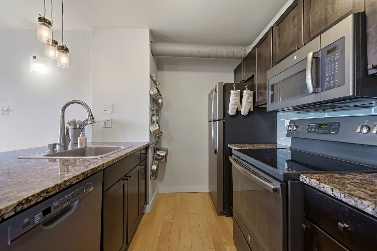 400 S Lafayette St #701 - Photo 4 of 38