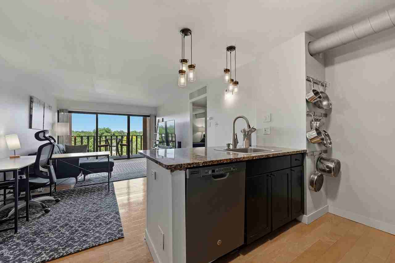 400 S Lafayette St #701 - Photo 5 of 38