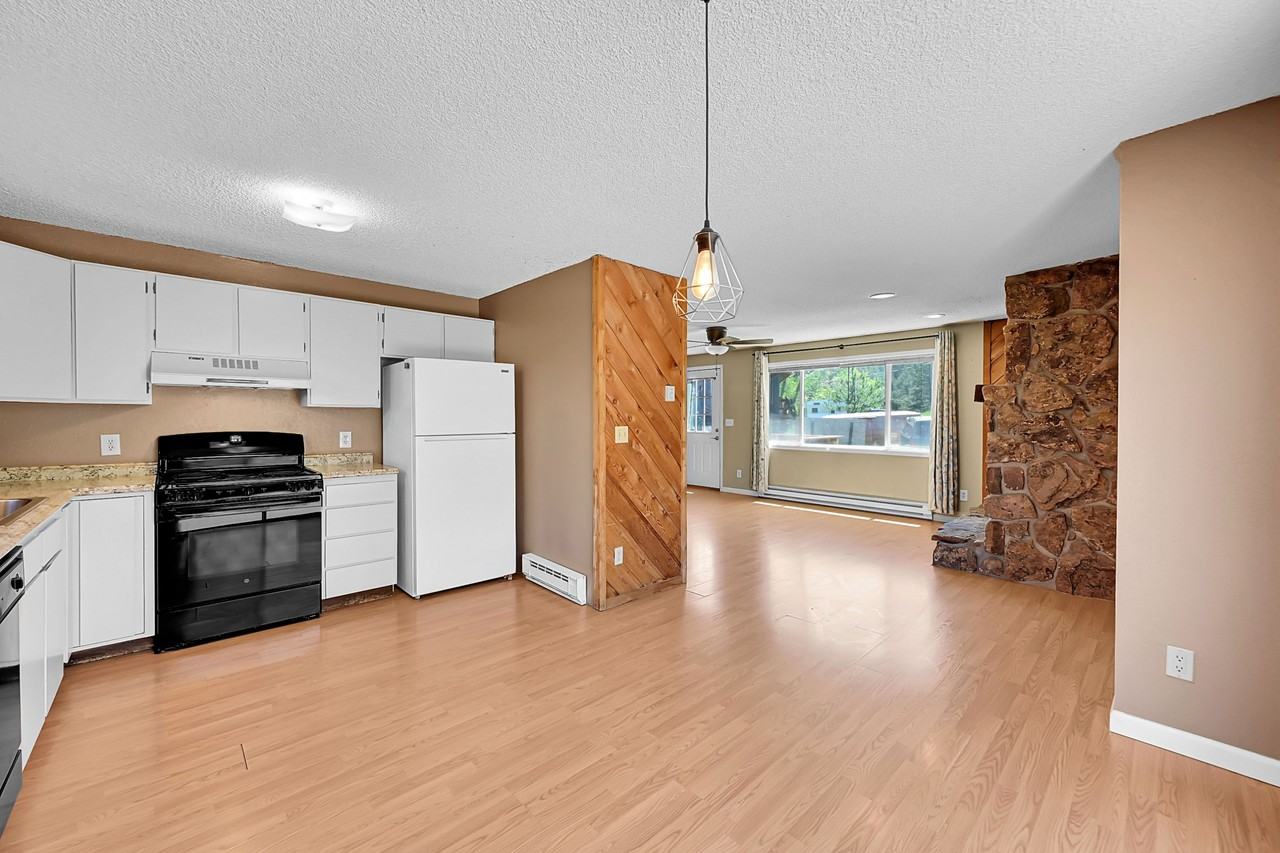 26147 S End Rd Uppr #26147UPPER - Photo 5 of 24