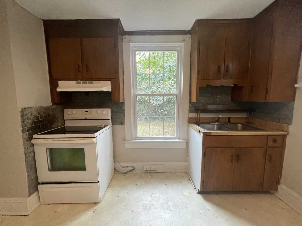3723 S Amherst Hwy #A - Photo 5 of 14