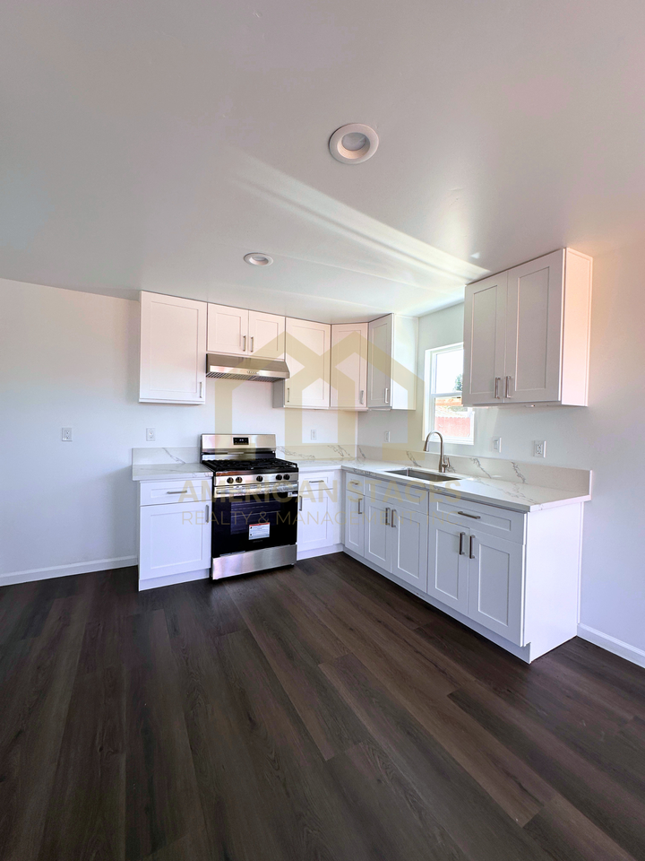 239 N E St #ADU - Photo 6 of 21