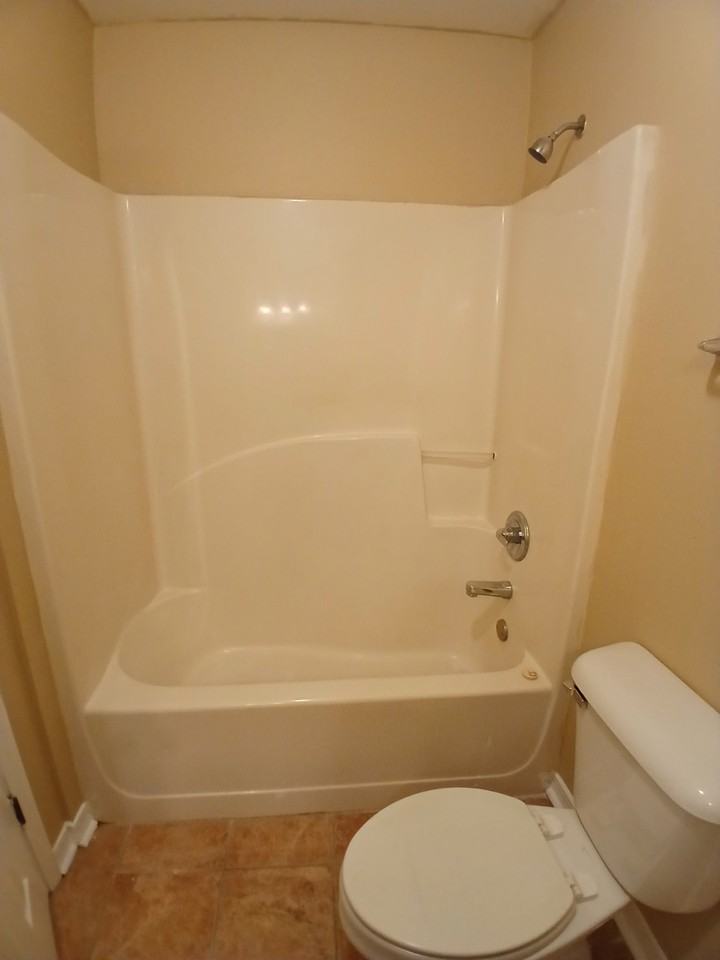 510 Schwarz St #1 - Photo 7 of 8