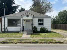 featured image of 540 Tangent St #1