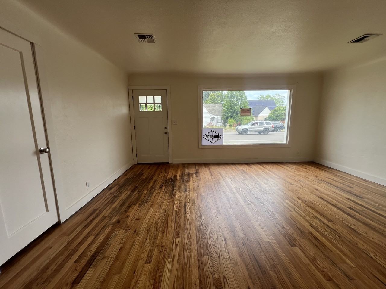 540 Tangent St #1 - Photo 5 of 22