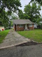 featured image of 513 E Adams St #1