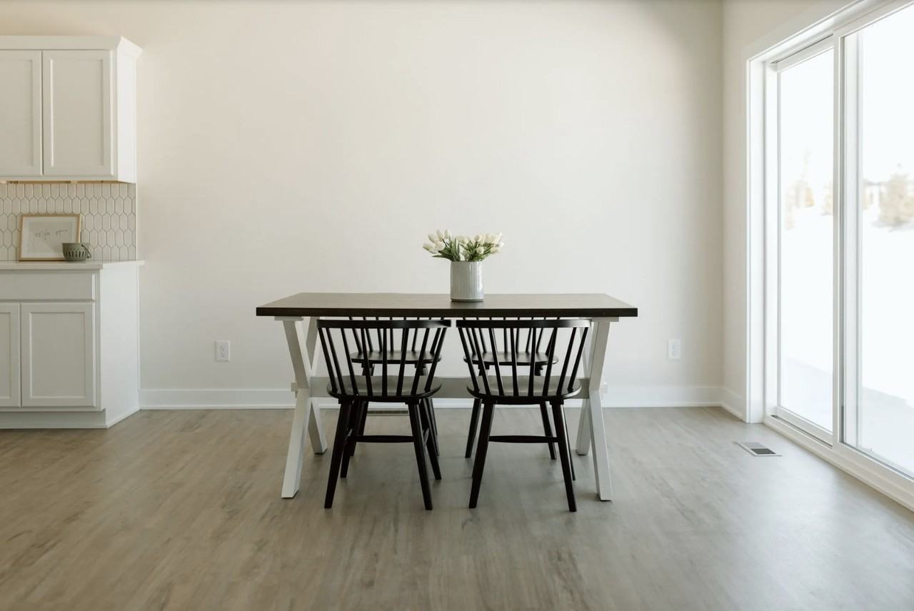 1260 E 28th St #1 - Photo 5 of 15