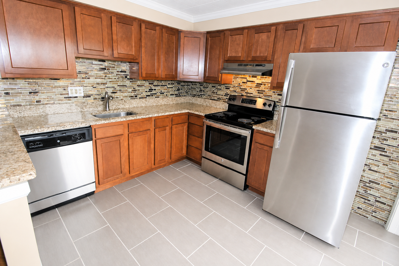 233 FIFTH STREETAPT 11 #233-11 - Photo 3 of 6