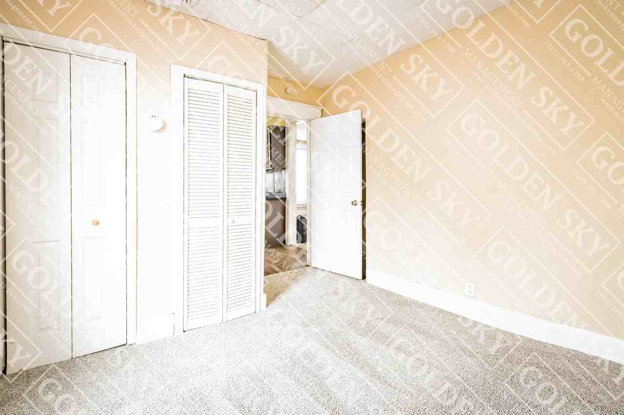 907 S Beacon St #1 - Photo 6 of 10