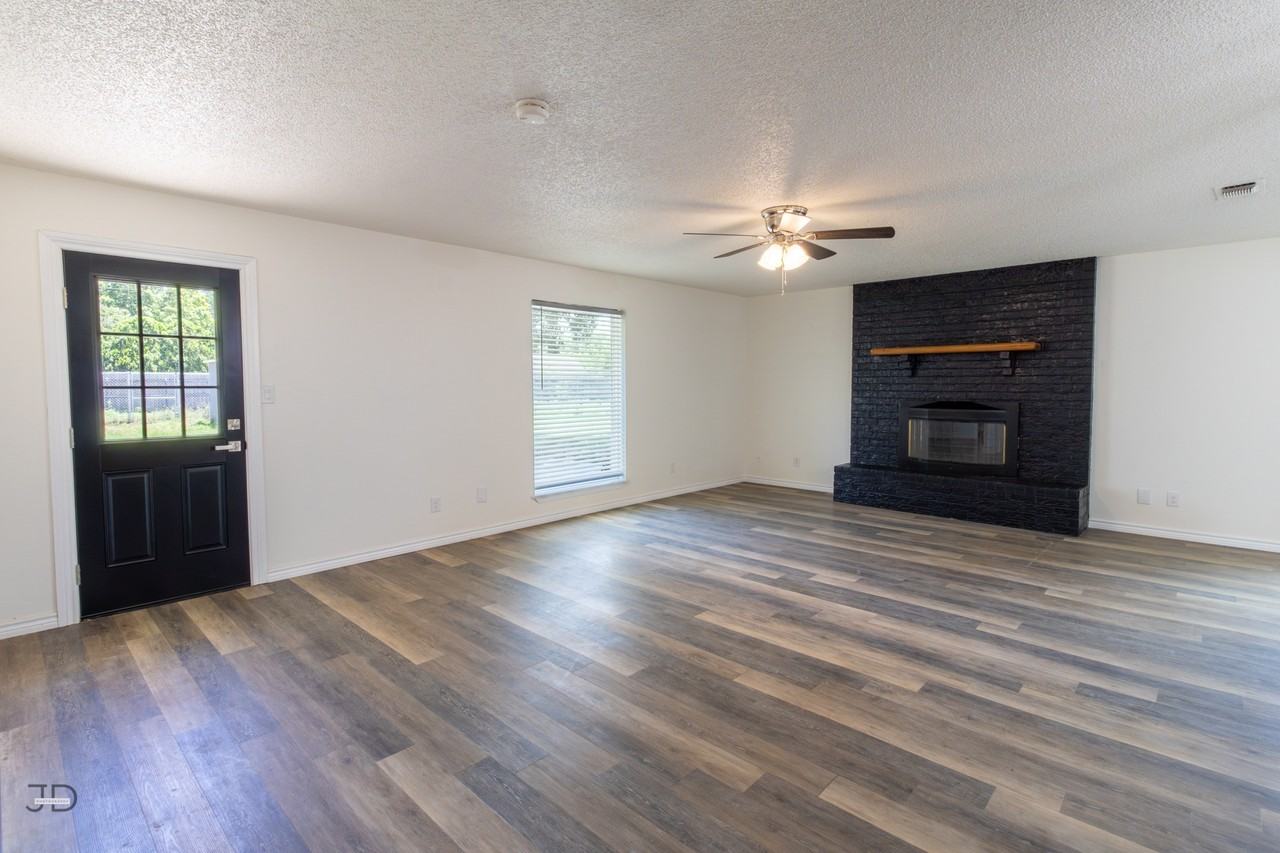 1214 Sycamore Dr #1 - Photo 2 of 30