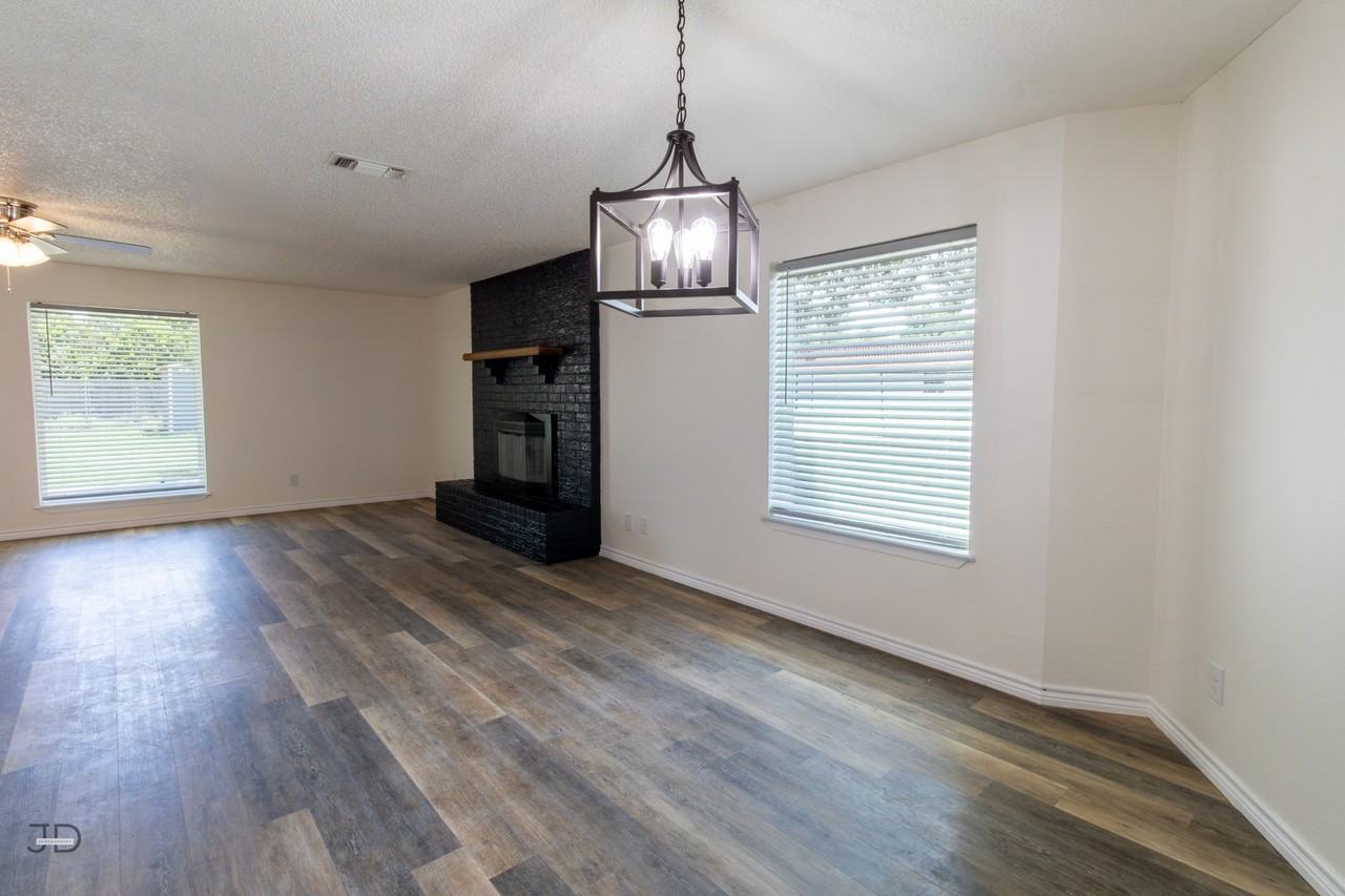 1214 Sycamore Dr #1 - Photo 6 of 30