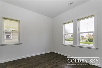820 S Hackley St #1 - Photo 6 of 7